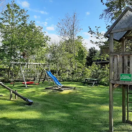 Halligweg 19 - Moewe Whg2 *